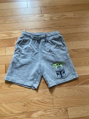 Hanna Andersson Gray Shorts with Green Grogu Pocket Graphic